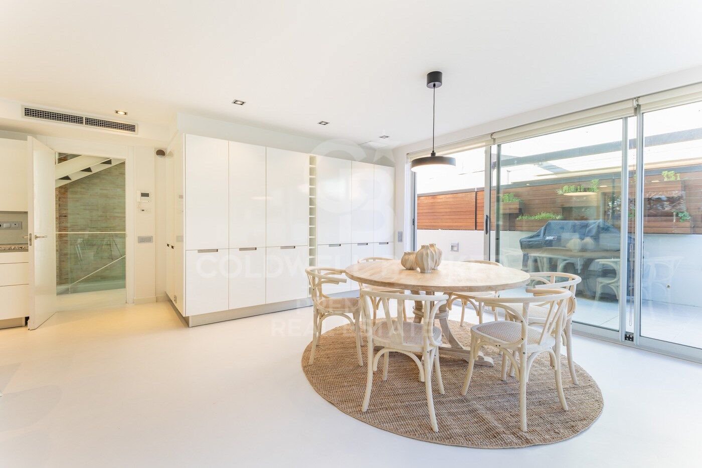 Spectacular house where space is the protagonist