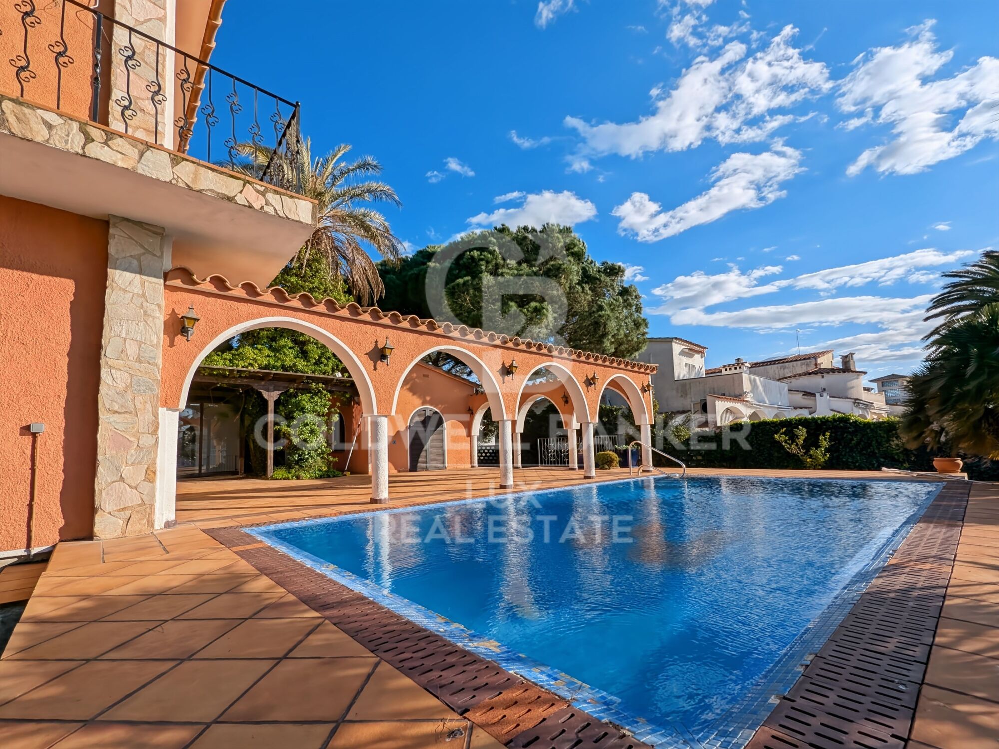 Villa with 30 m mooring in wide canal, Empuriabrava