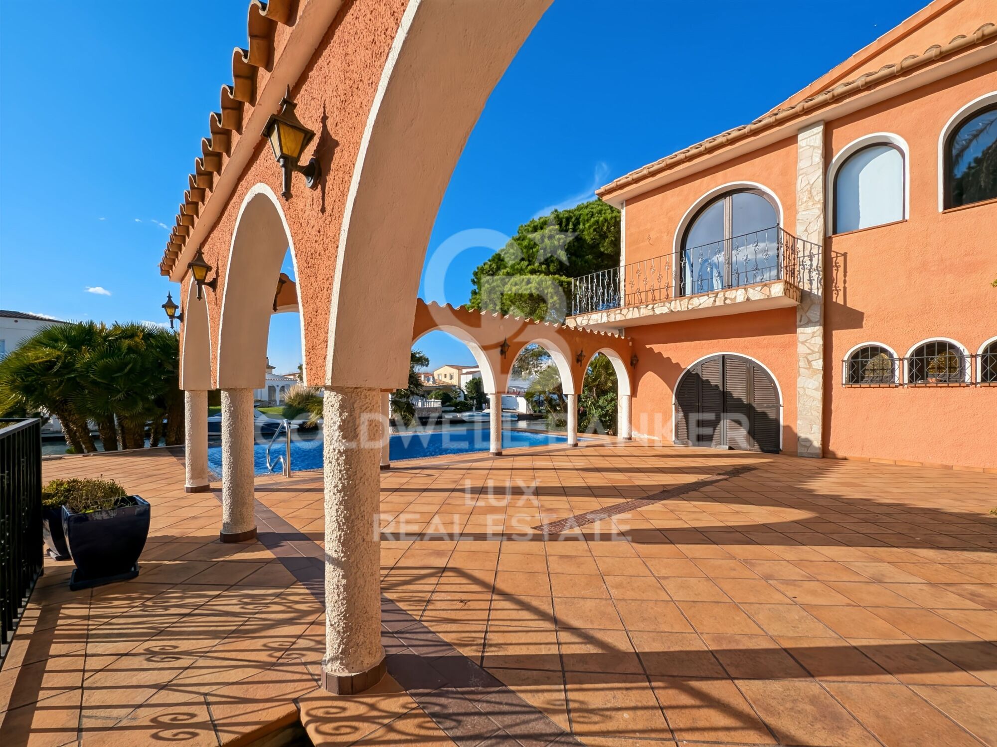 Villa with 30 m mooring in wide canal, Empuriabrava