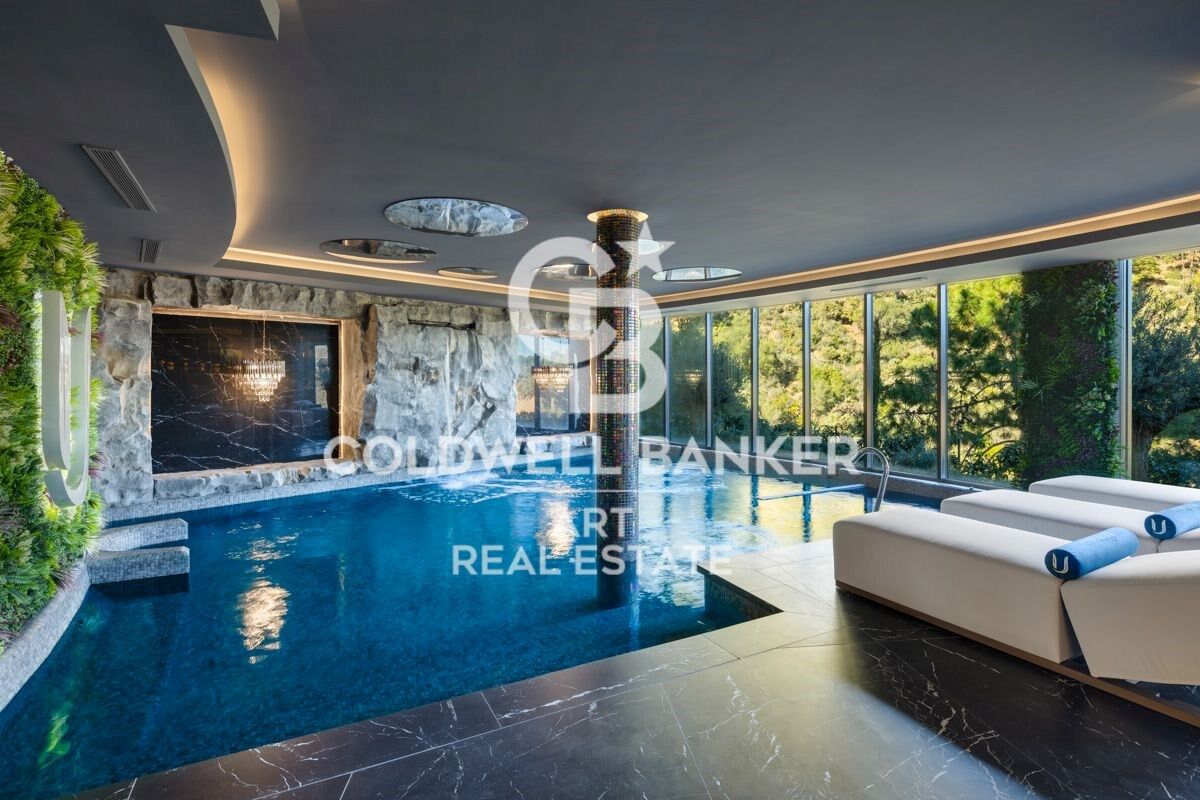 Exceptional one-of-a-kind villa with unobstructed panoramic views in La Zagaleta