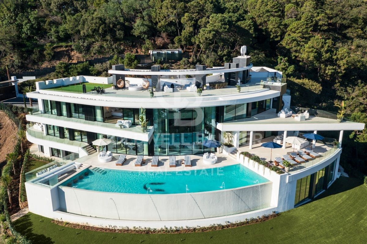 Exceptional one-of-a-kind villa with unobstructed panoramic views in La Zagaleta