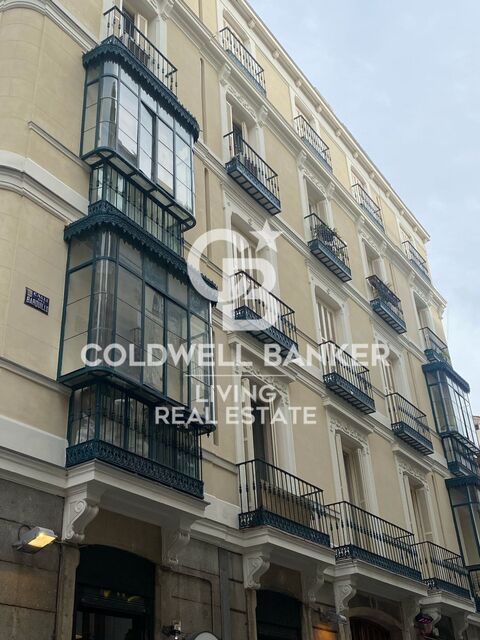 Two-flat House 4 Bedrooms Sale Madrid