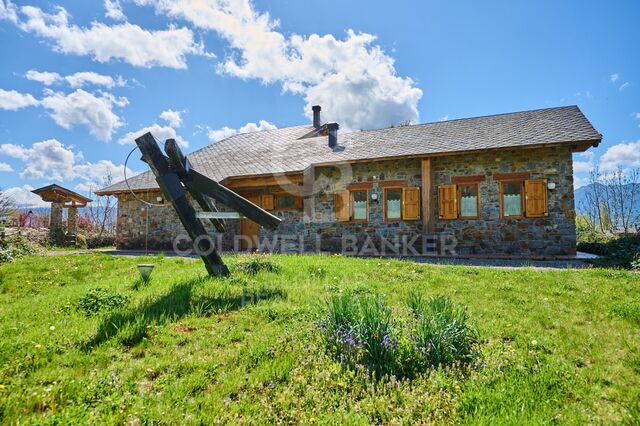 House 4 Bedrooms Sale Isòvol