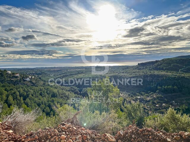 Gelegenheit in Pratdip, Costa Dorada: fast 28 ha großes Landgut mit Bauernhaus aus dem Jahr 1900