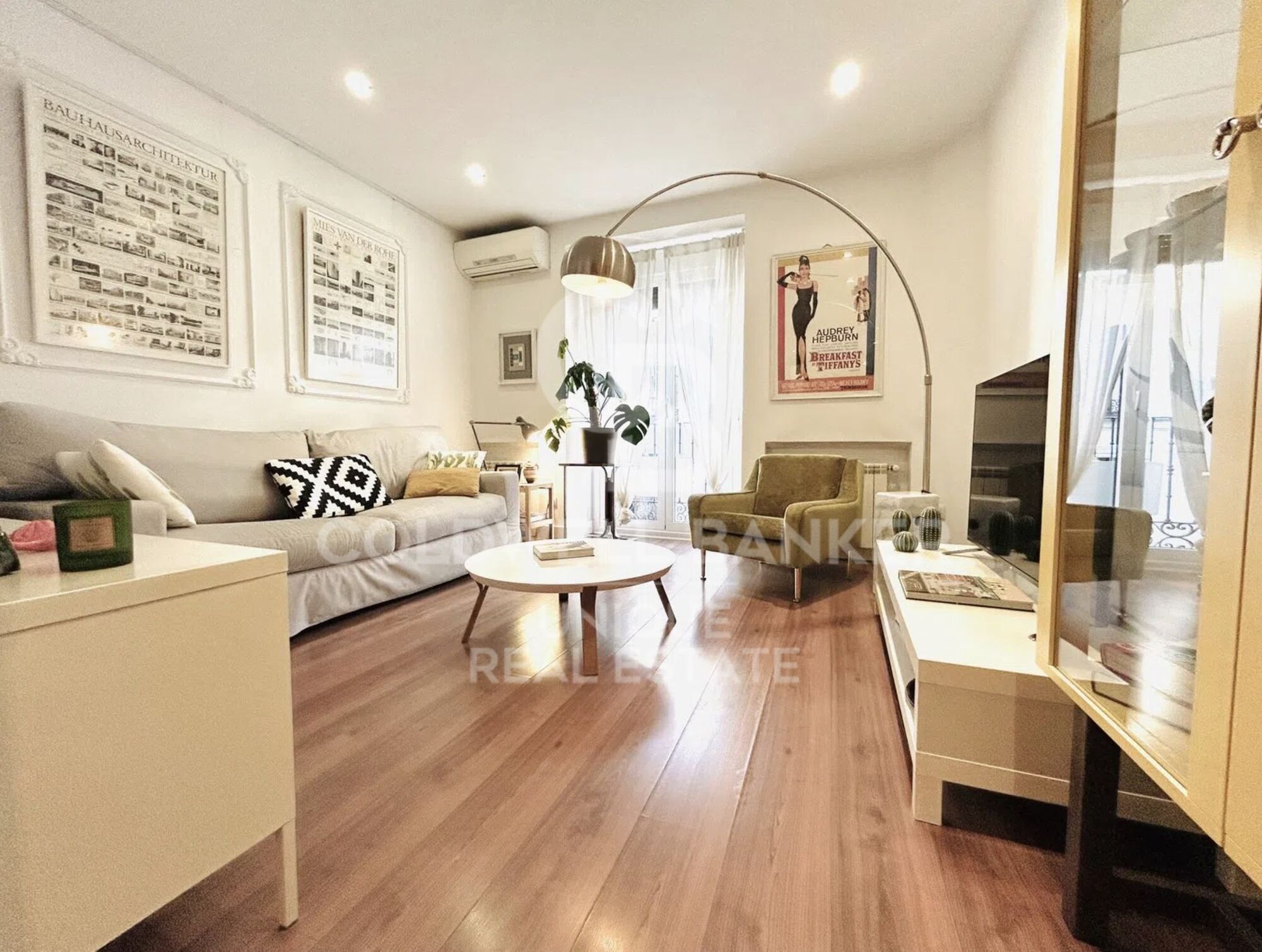 Renovated exterior flat with 2 bedrooms with 3 balconies in Malasaña, Madrid