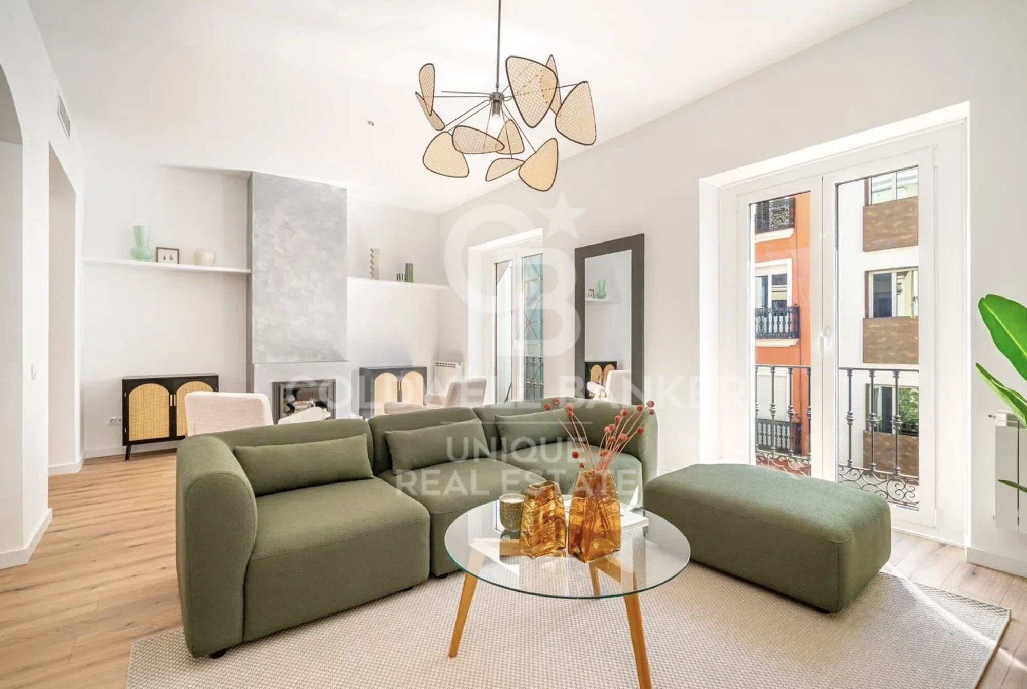 Exclusive exterior flat with 4 bedrooms in the heart of Madrid