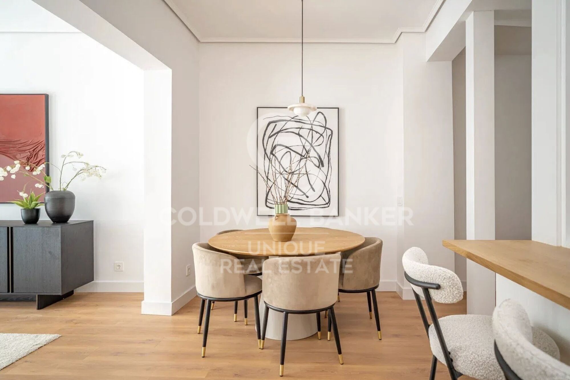 Exclusive renovated exterior flat with 2 bedrooms in the centre of Madrid