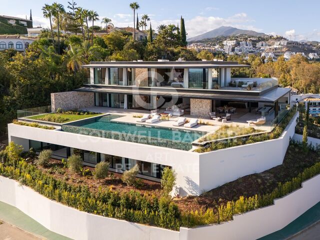 El epítome de la vida de lujo contemporánea en El Herrojo Alto, La Quinta, Benahavís