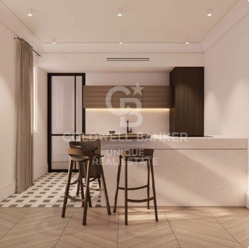 3-bedroom penthouse with terrace to renovate in Goya, Madrid