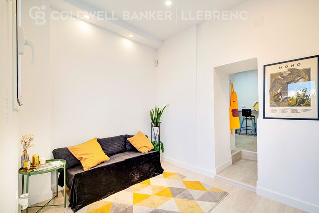 Apartment for sale recently renovated in Vallvidrera, currently rented.