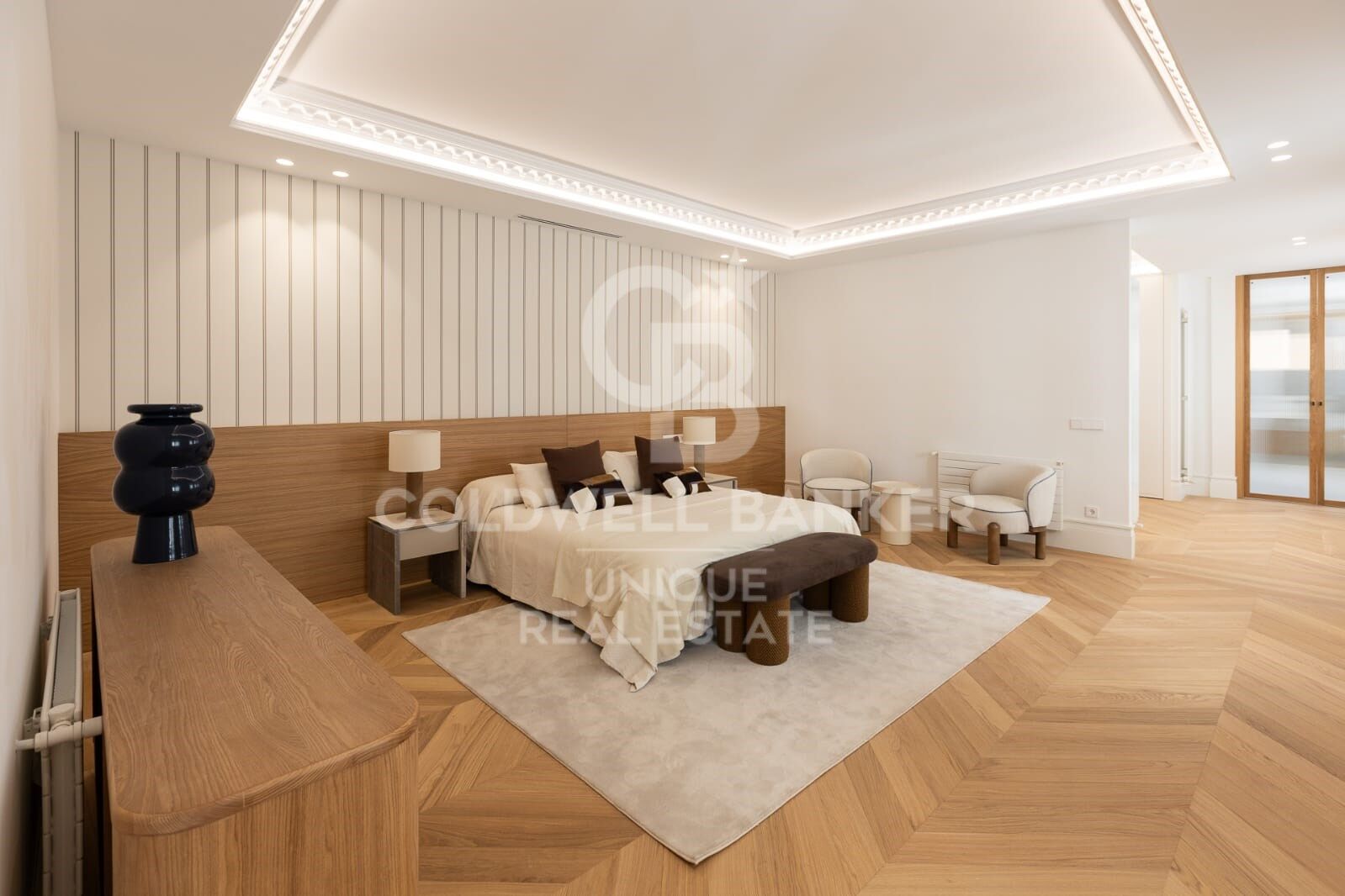 Exclusive renovated property with terrace in Recoletos, Madrid