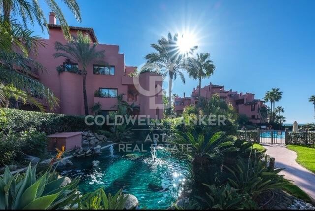 Ático dúplex frente al mar: un refugio mediterráneo