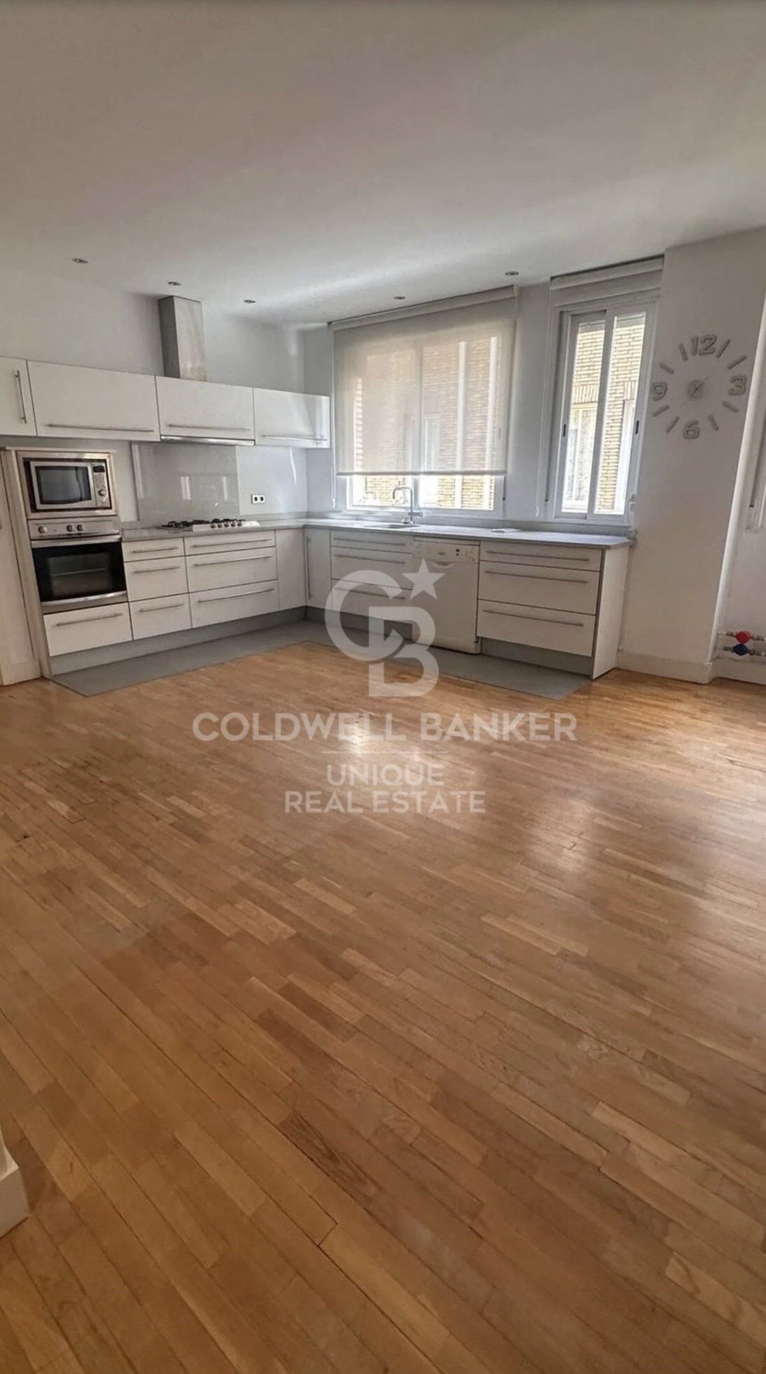 Penthouse to renovate in Castellana, Madrid
