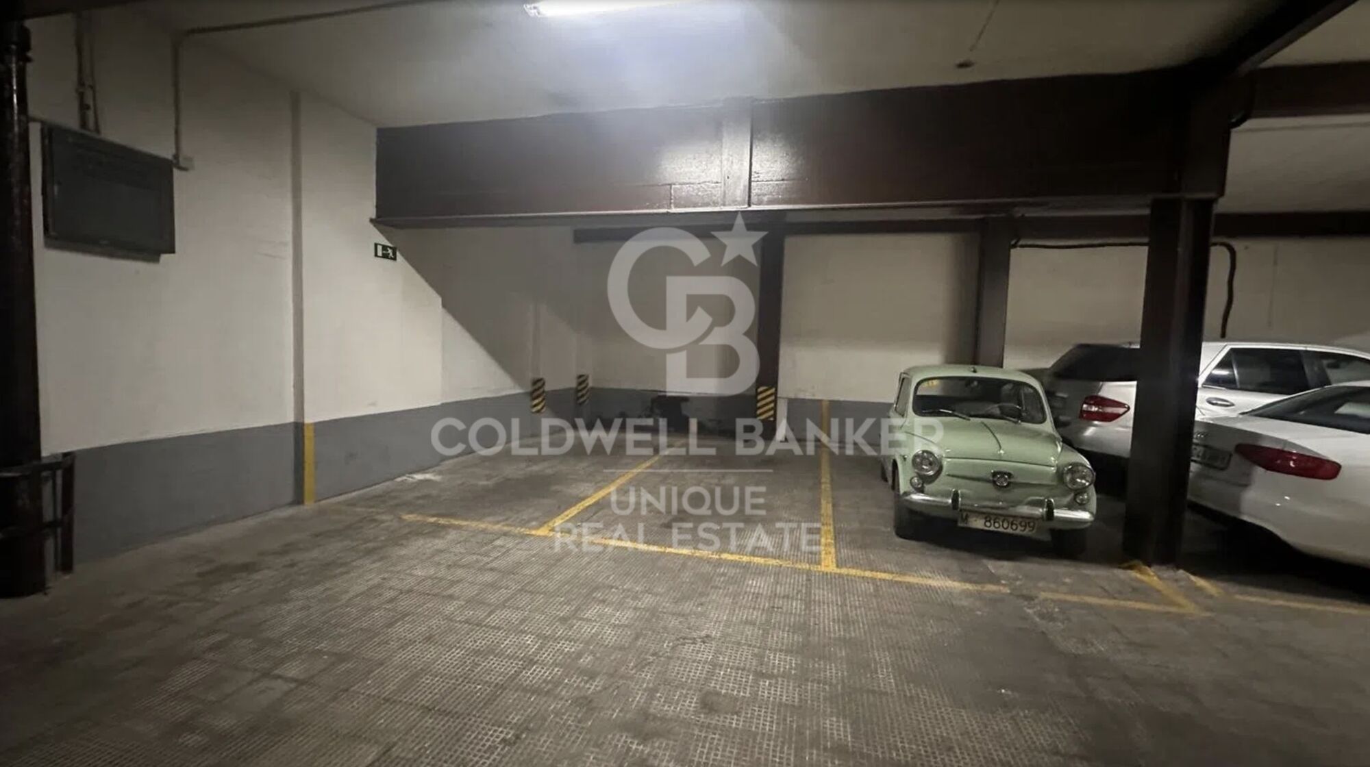 Penthouse to renovate in Castellana, Madrid