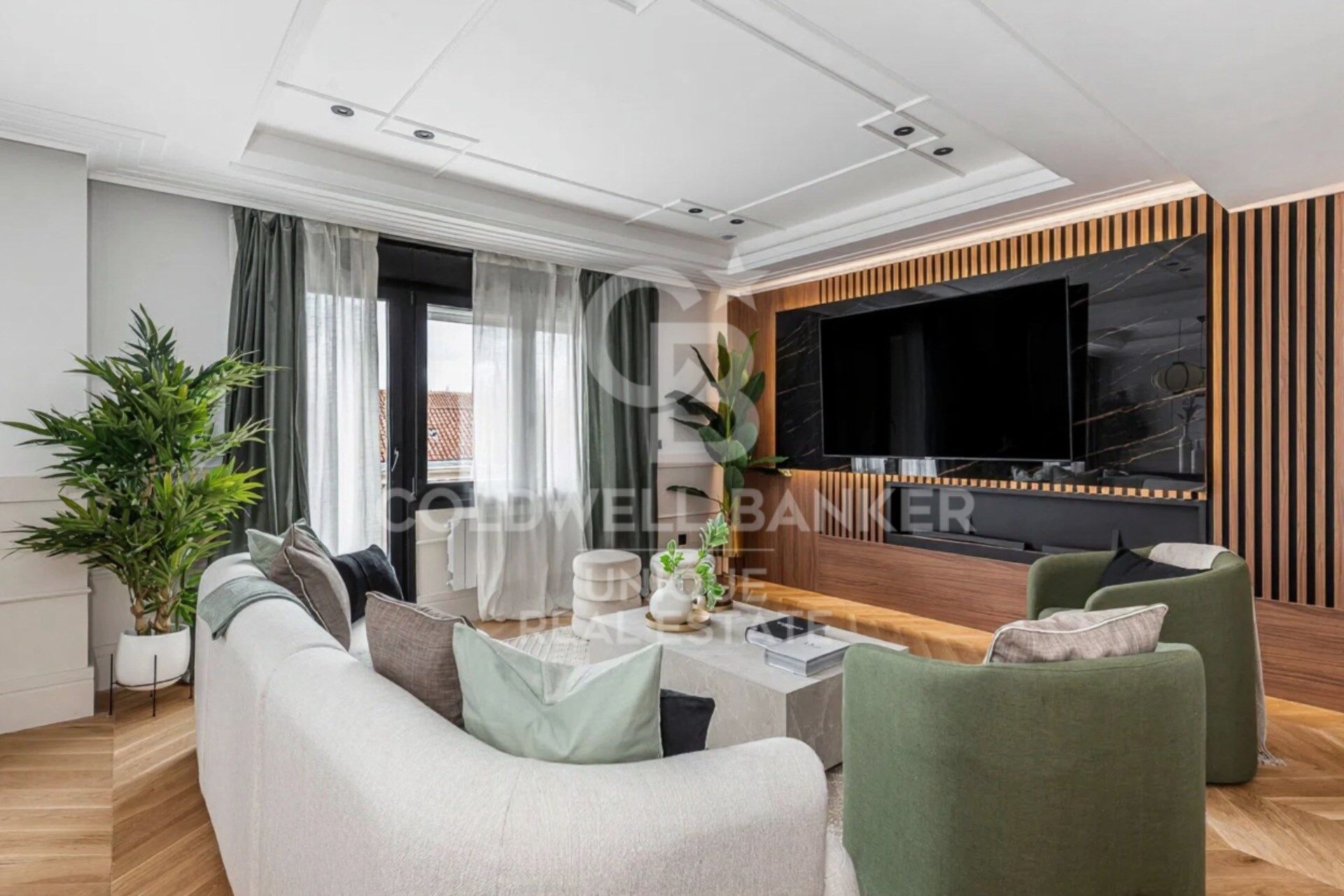 Renovated exterior flat in Ibiza, Madrid