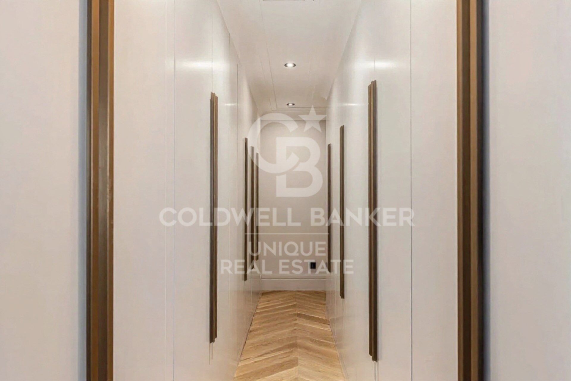 Renovated exterior flat in Ibiza, Madrid