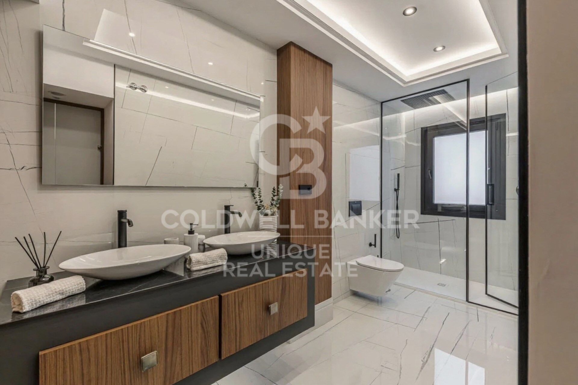 Renovated exterior flat in Ibiza, Madrid
