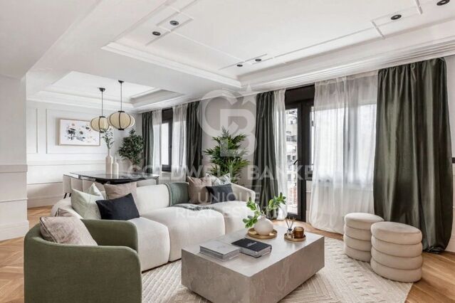 Renovated exterior flat in Ibiza, Madrid