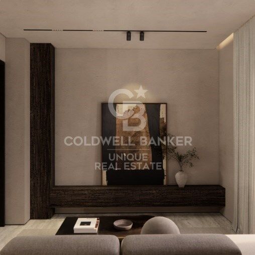 Two-bedroom apartment to renovate in Goya, Madrid
