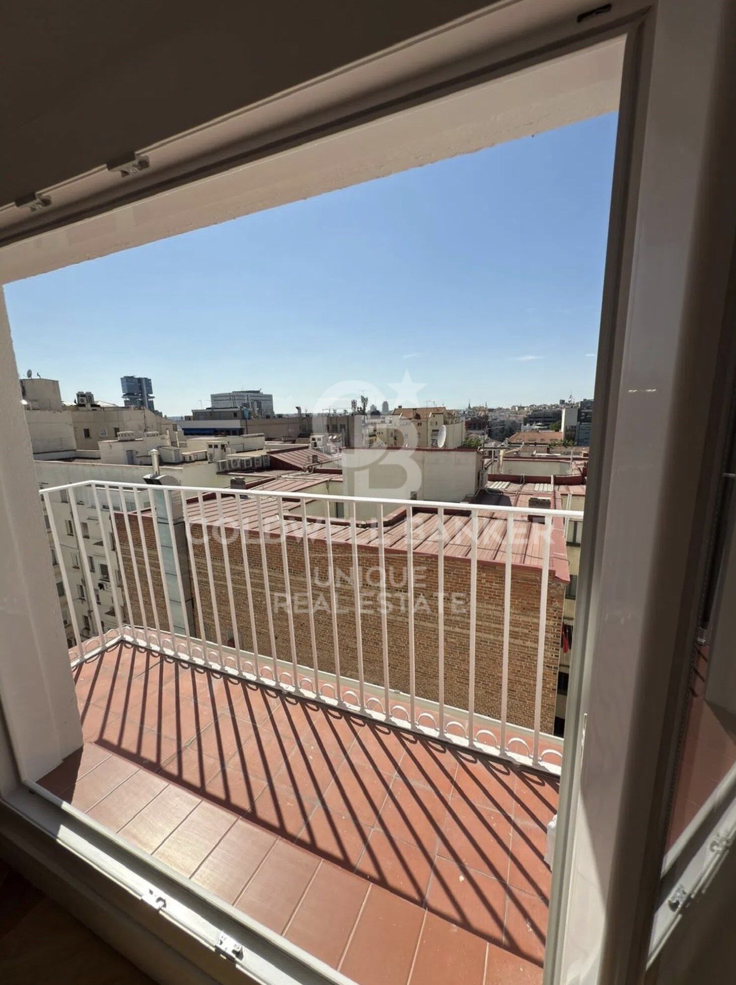 Penthouse with terrace in Castellana, Madrid