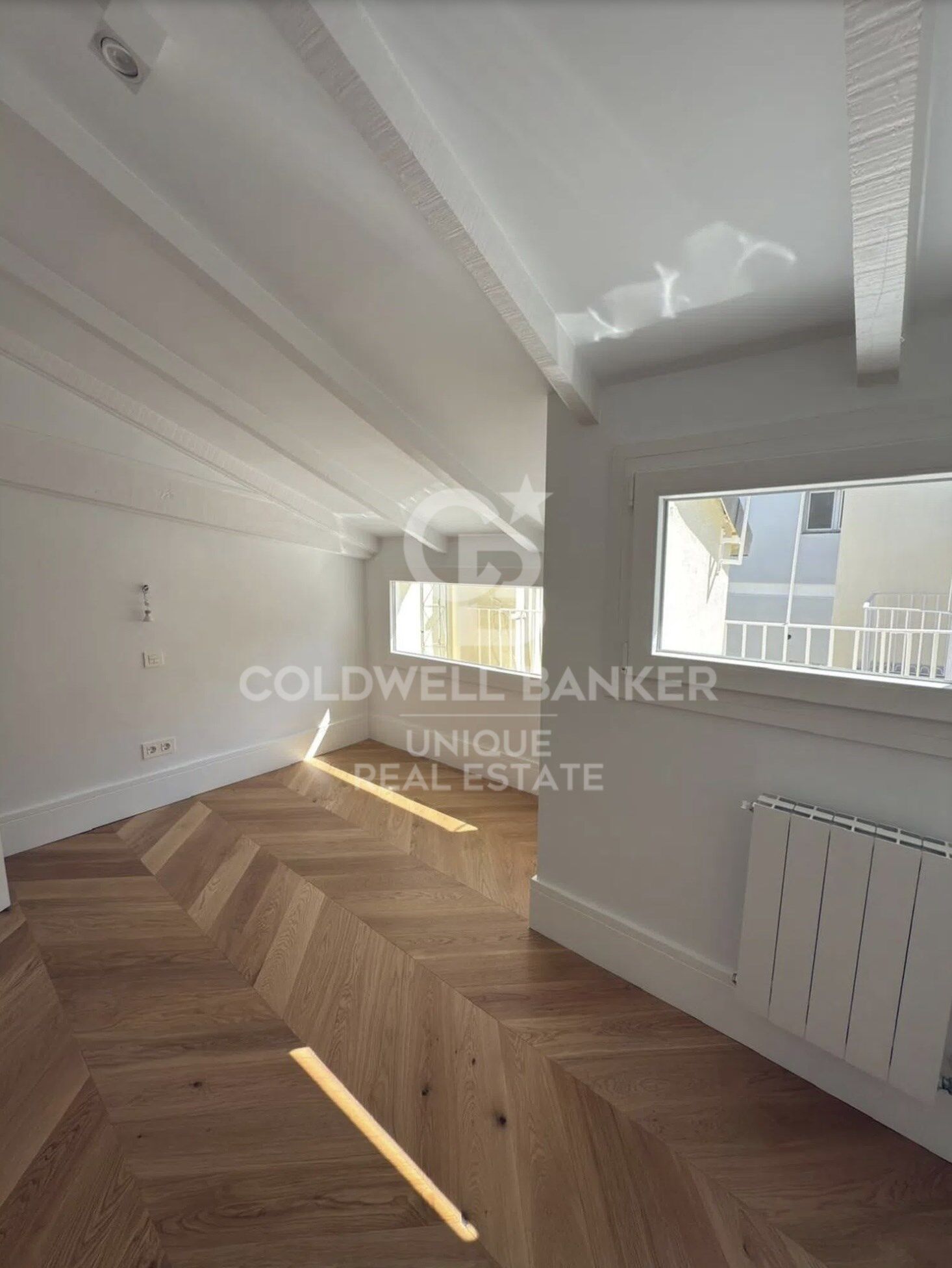 Penthouse with terrace in Castellana, Madrid