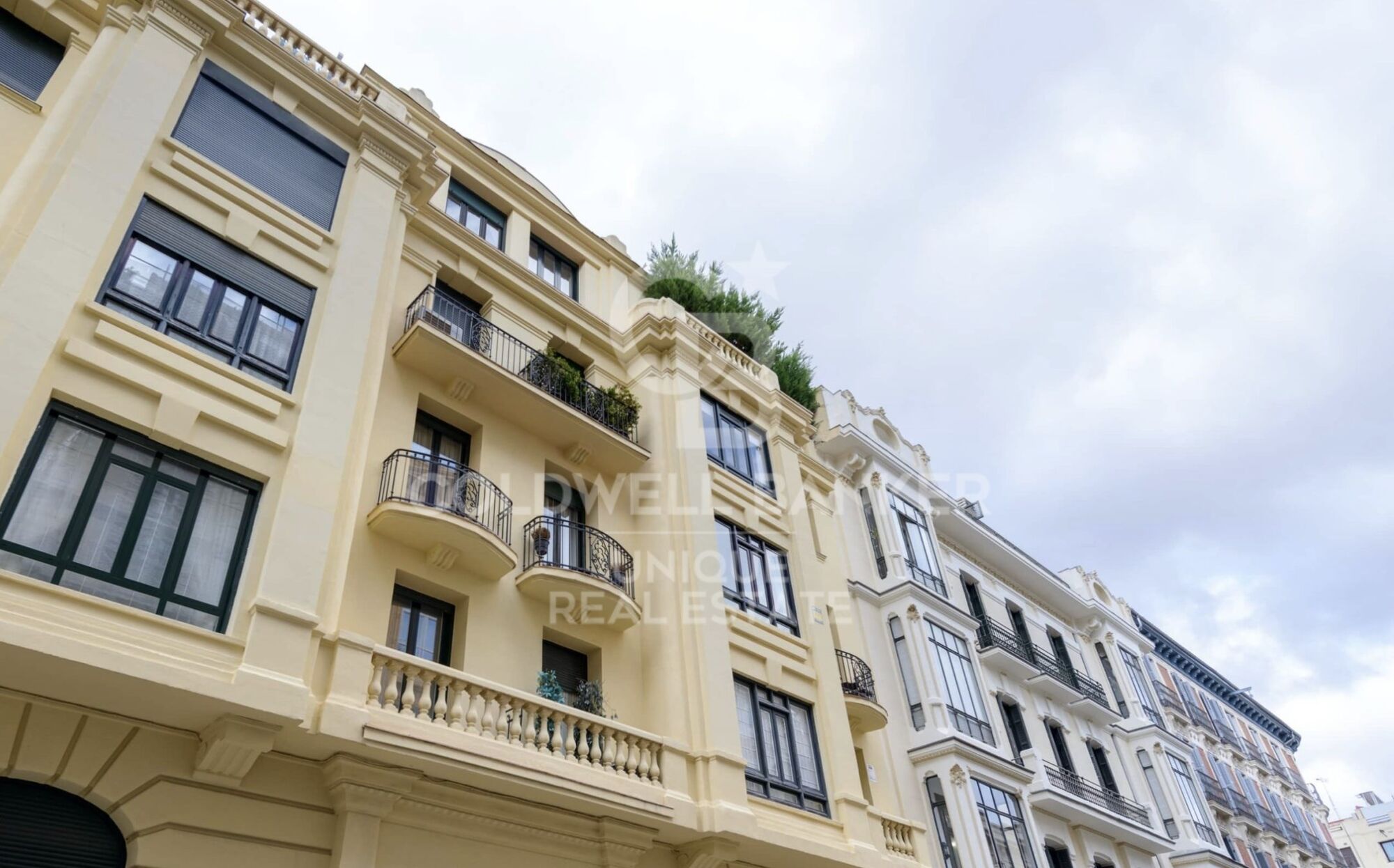 Renovated 3-bedroom apartment in Almagro, Madrid