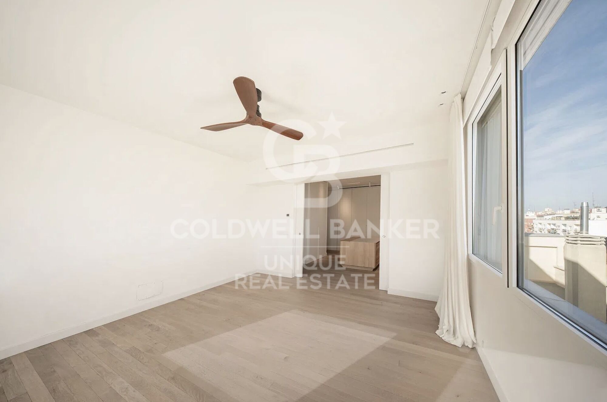 Renovated penthouse with 4 bedrooms, terrace and garage in Lista, Madrid