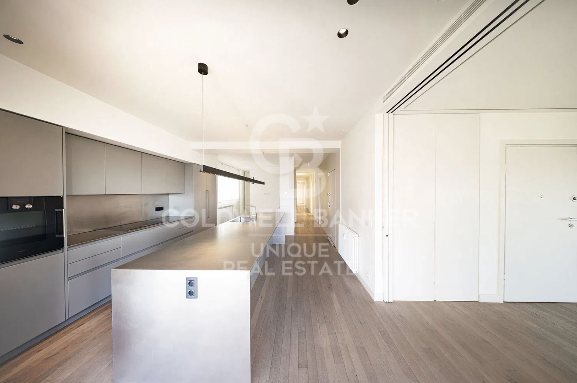 Renovated penthouse with 4 bedrooms, terrace and garage in Lista, Madrid