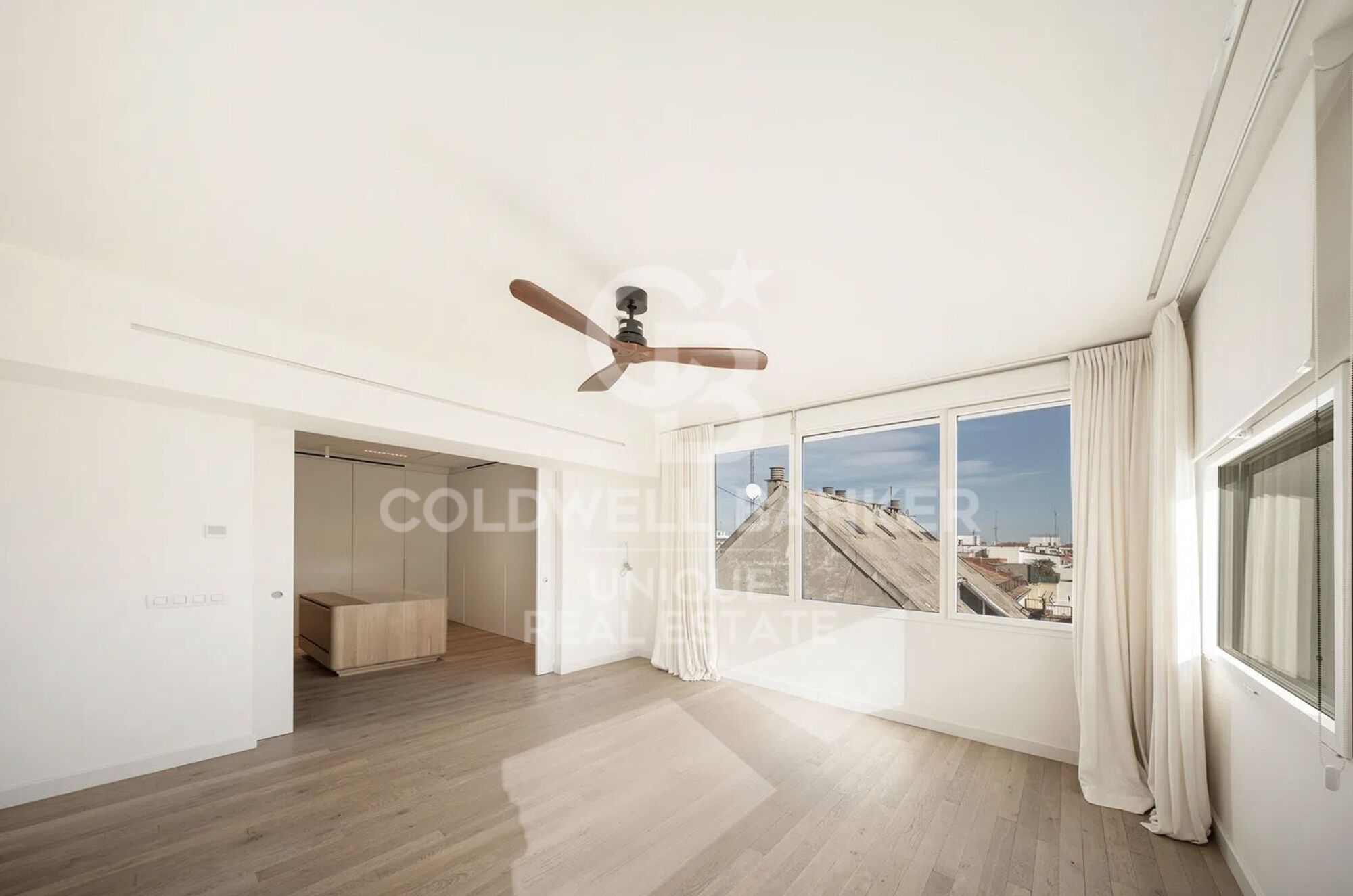 Renovated penthouse with 4 bedrooms, terrace and garage in Lista, Madrid