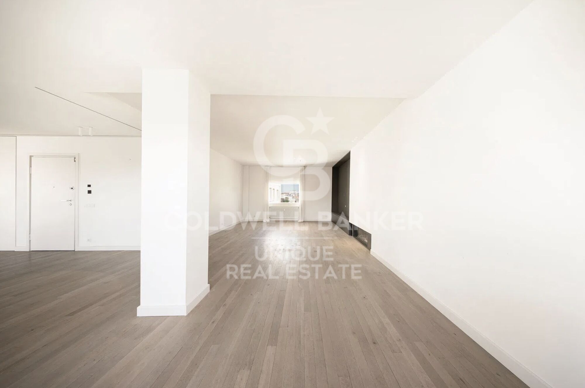 Renovated penthouse with 4 bedrooms, terrace and garage in Lista, Madrid