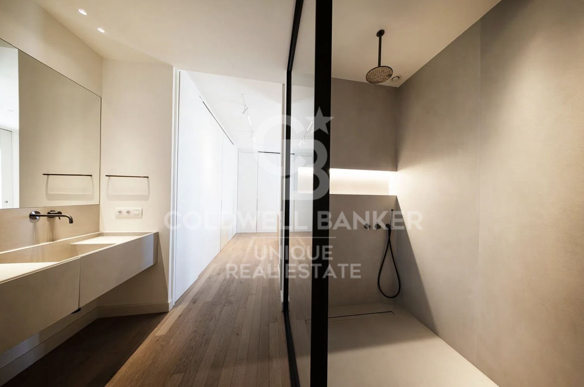 Renovated penthouse with 4 bedrooms, terrace and garage in Lista, Madrid