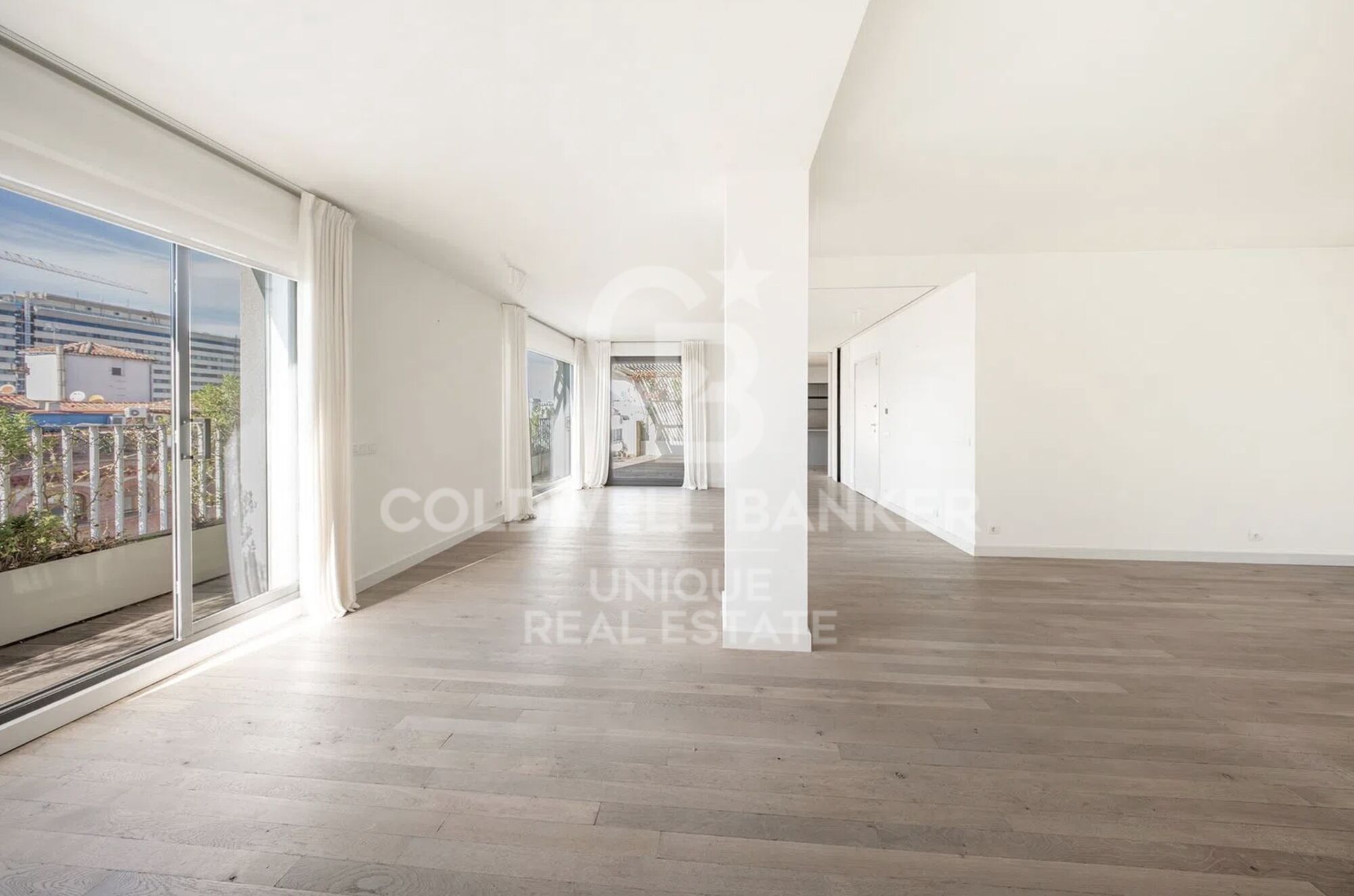 Renovated penthouse with 4 bedrooms, terrace and garage in Lista, Madrid