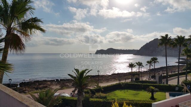 Lujosa villa a Primera Línea del mar en Cala Blanca - Jávea