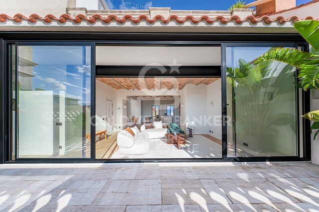 Soleado ático reformado con terraza y 4 dormitorios en-suite