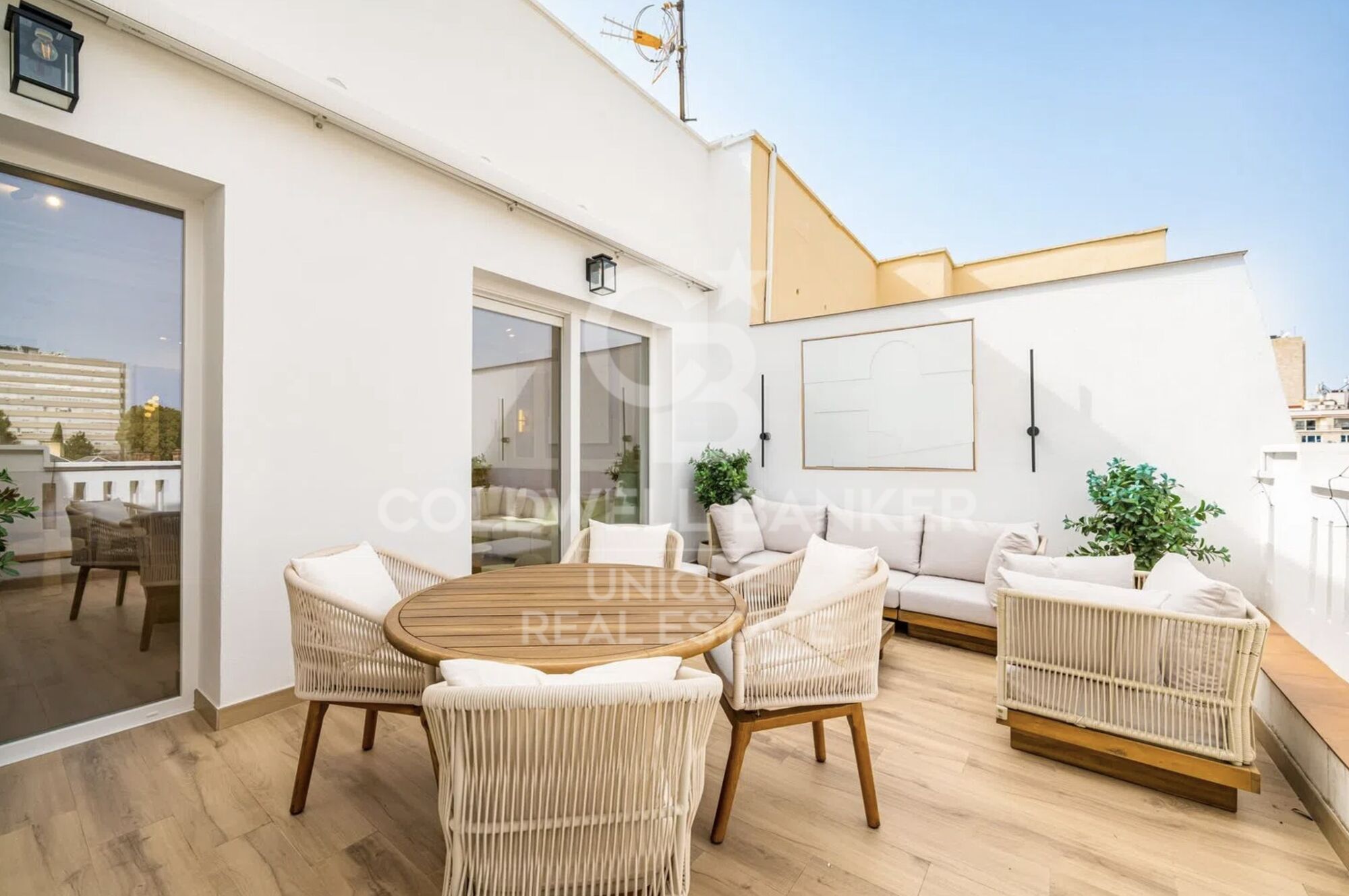 2-bedroom penthouse with terrace in Castellana, Madrid