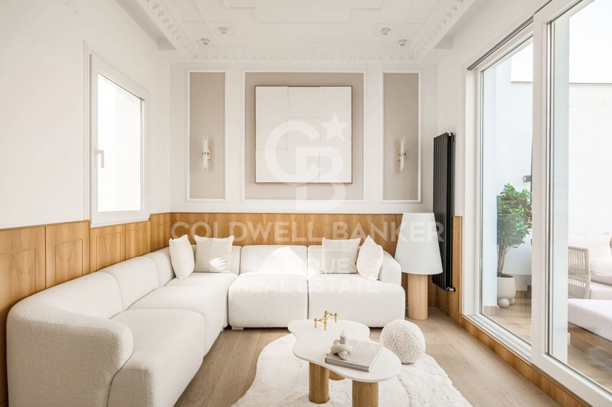 2-bedroom penthouse with terrace in Castellana, Madrid