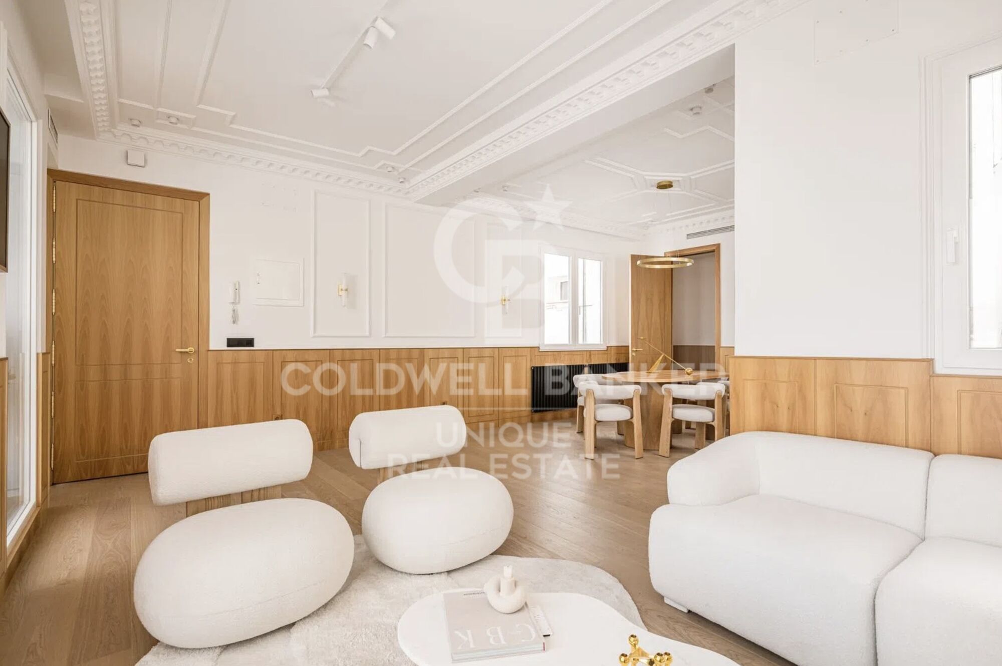 2-bedroom penthouse with terrace in Castellana, Madrid