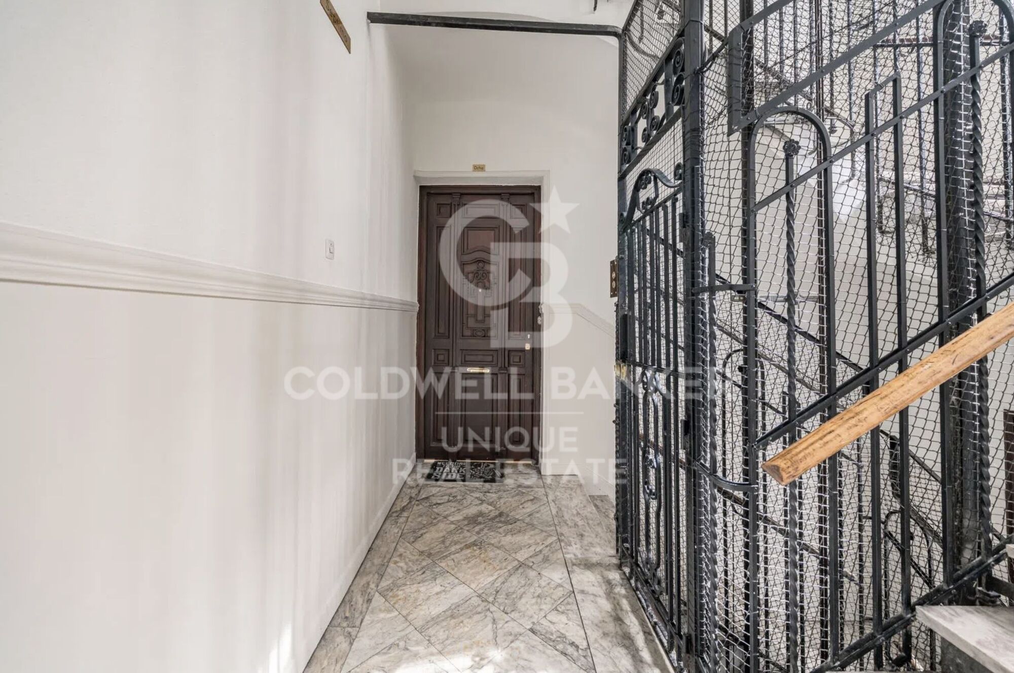 2-bedroom penthouse with terrace in Castellana, Madrid