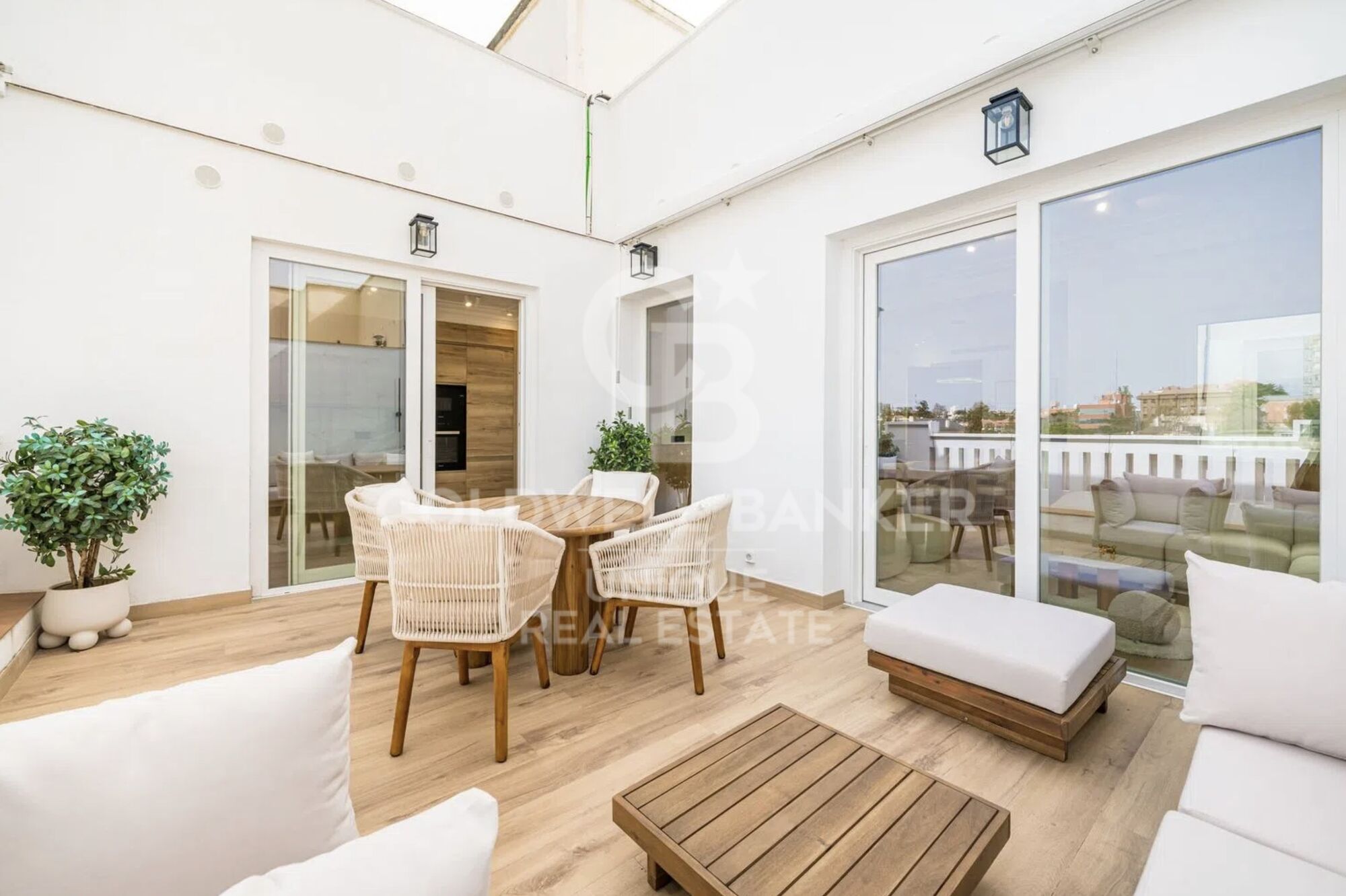 2-bedroom penthouse with terrace in Castellana, Madrid