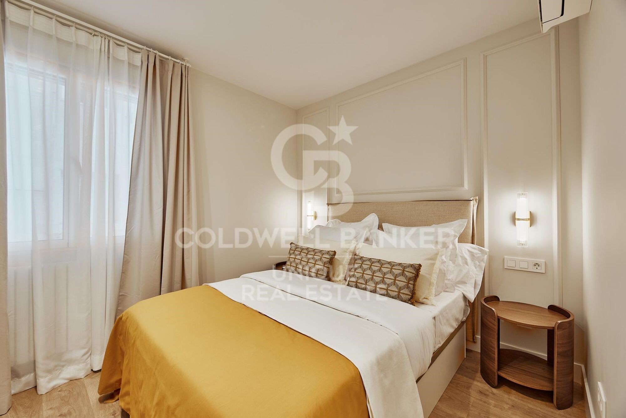 Renovated exterior apartment with 3 bedrooms, terrace and garage in Lista, Madrid
