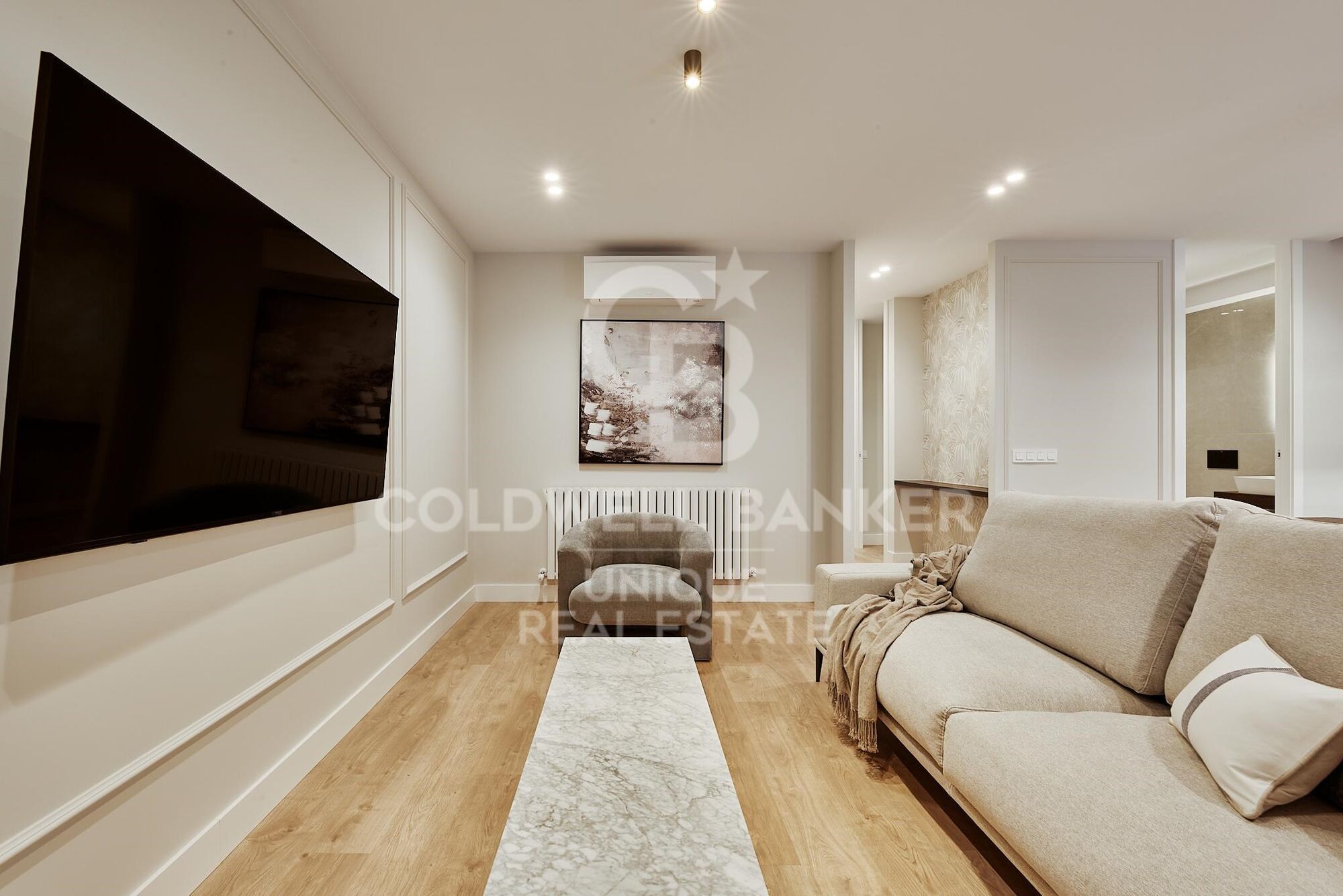 Renovated exterior apartment with 3 bedrooms, terrace and garage in Lista, Madrid