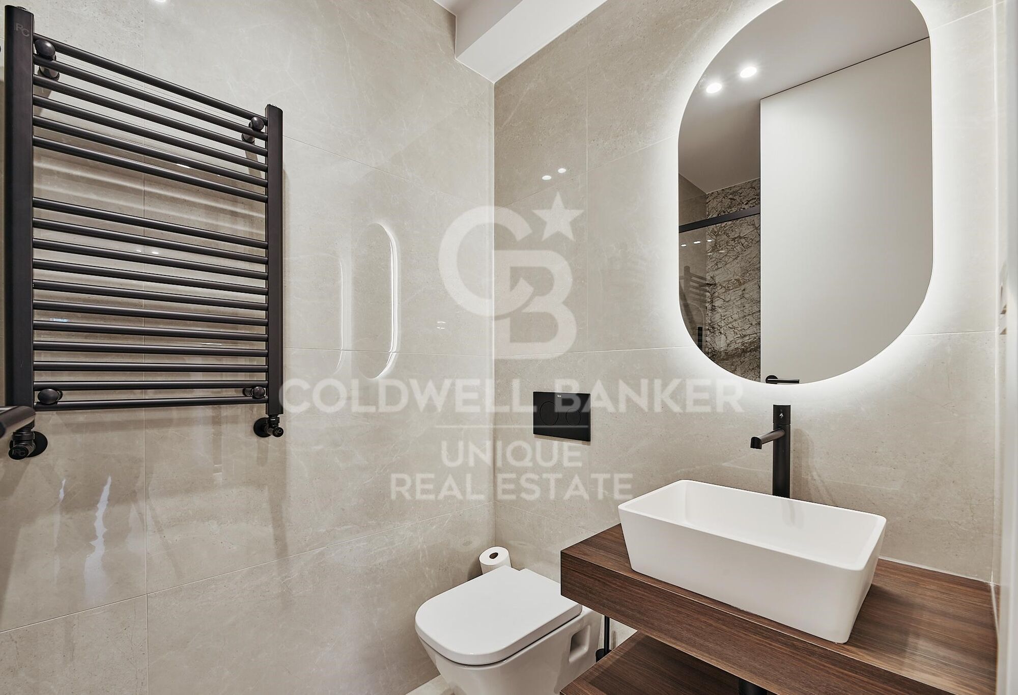 Renovated exterior apartment with 3 bedrooms, terrace and garage in Lista, Madrid