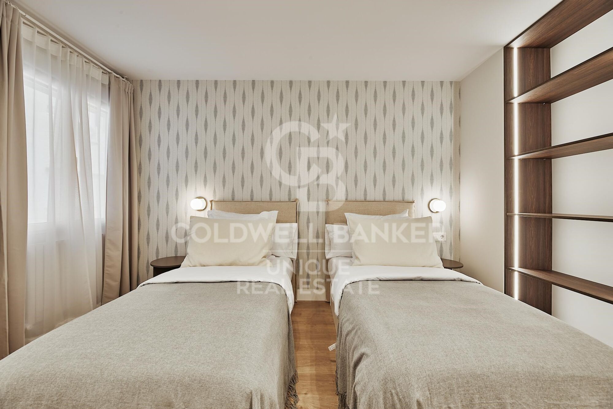 Renovated exterior apartment with 3 bedrooms, terrace and garage in Lista, Madrid