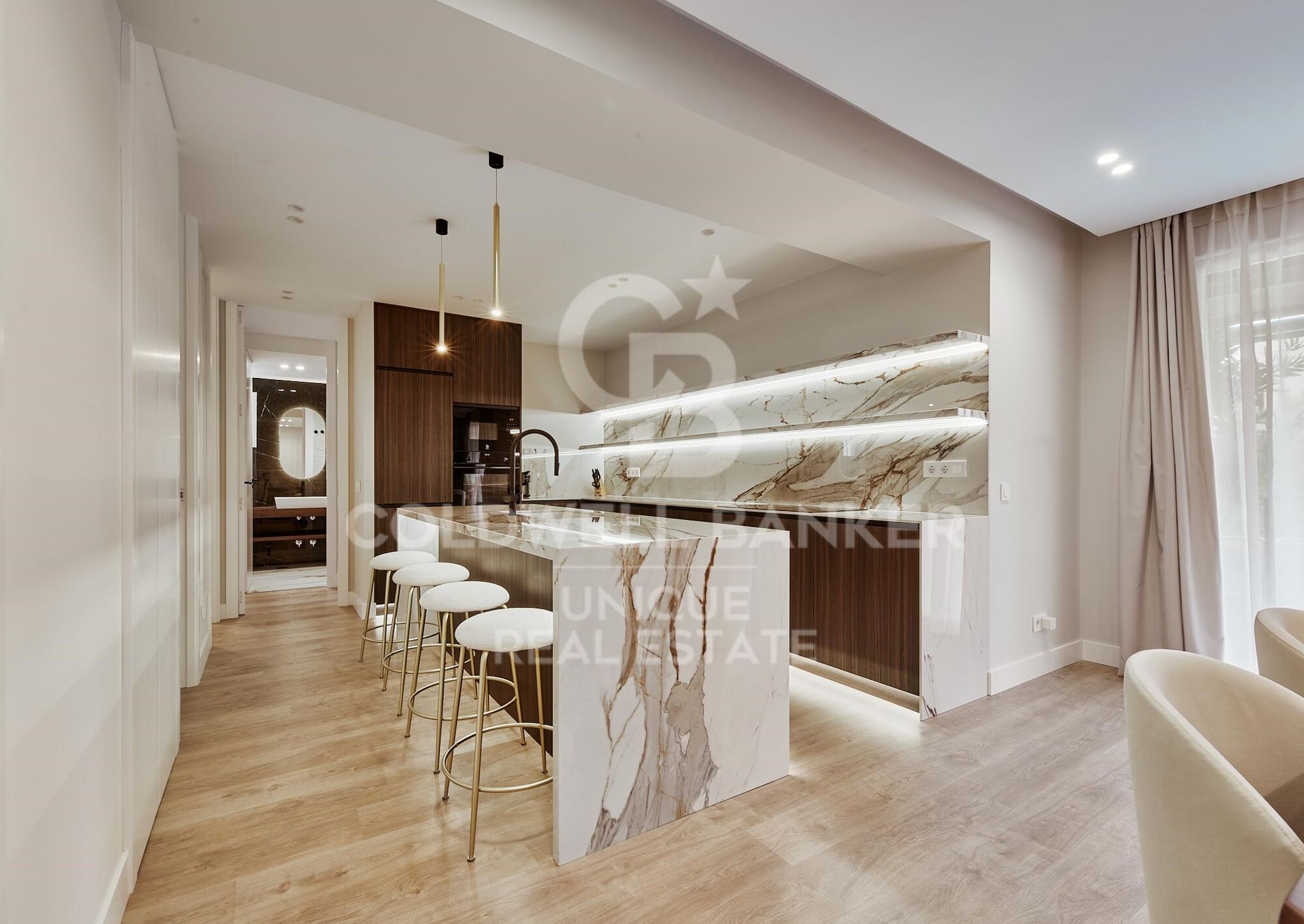 Renovated exterior apartment with 3 bedrooms, terrace and garage in Lista, Madrid