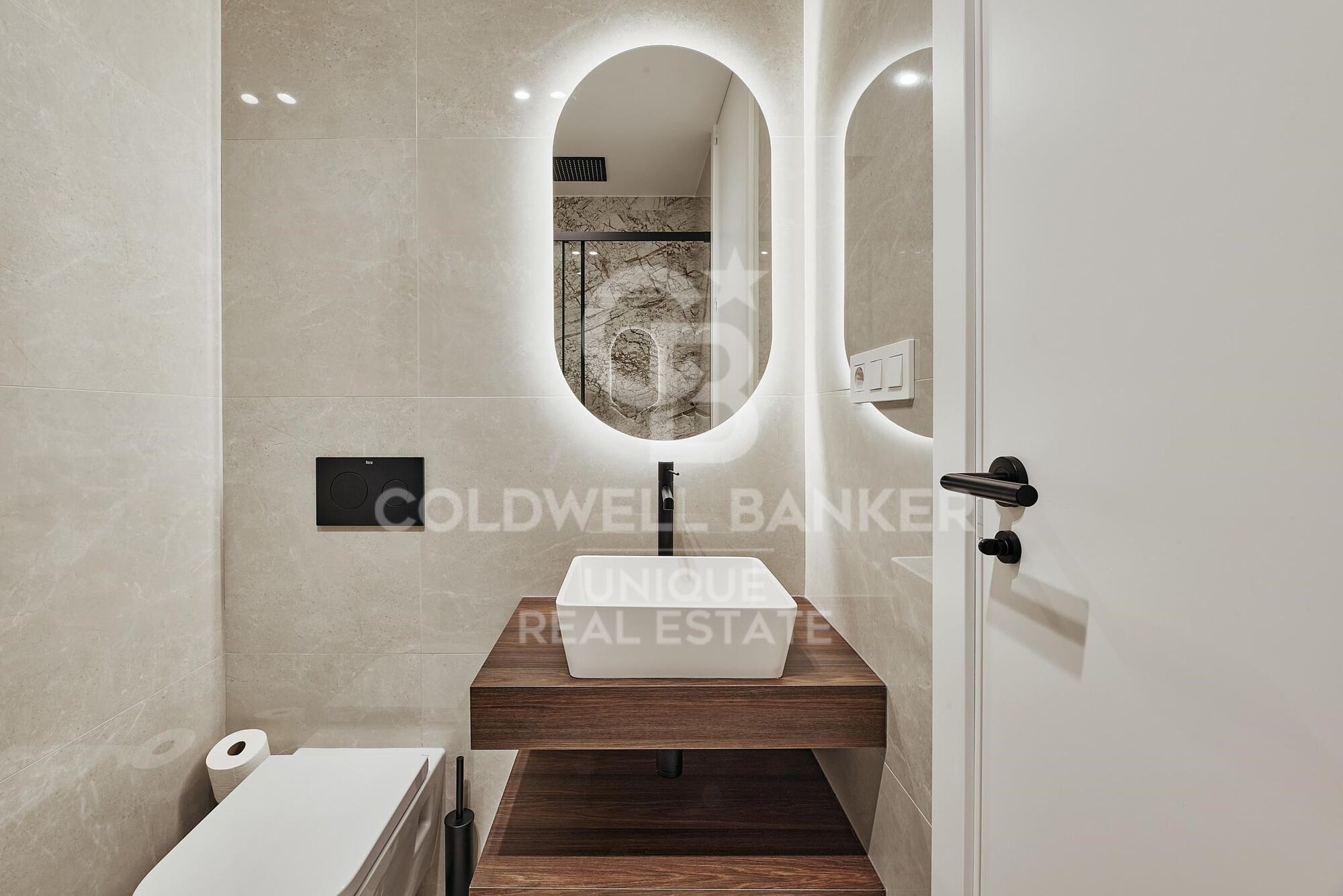 Renovated exterior apartment with 3 bedrooms, terrace and garage in Lista, Madrid