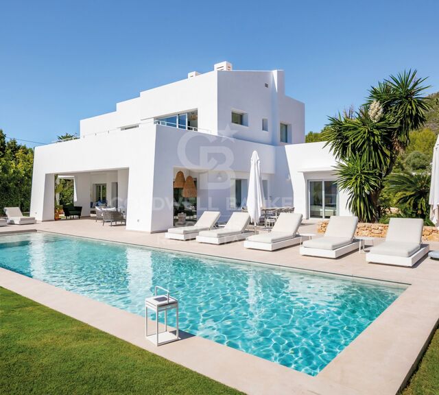 Exquisite Luxusvilla in Montgo, Javea: Design von Jessica Bataille, beheizter Pool und voll möbliert