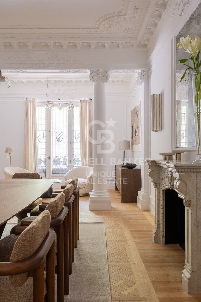 Renovated 4-bedroom flat with terrace in the exclusive neighbourhood of Recoletos, Madrid
