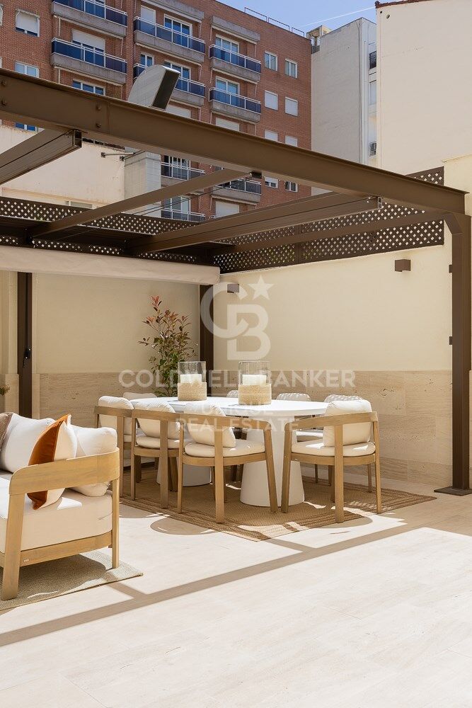 Renovated 4-bedroom flat with terrace in the exclusive neighbourhood of Recoletos, Madrid