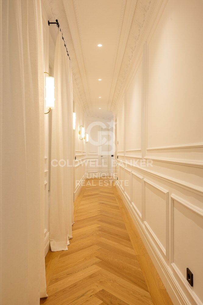 Renovated 4-bedroom flat with terrace in the exclusive neighbourhood of Recoletos, Madrid