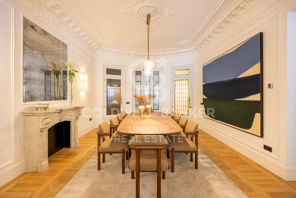 Renovated 4-bedroom flat with terrace in the exclusive neighbourhood of Recoletos, Madrid